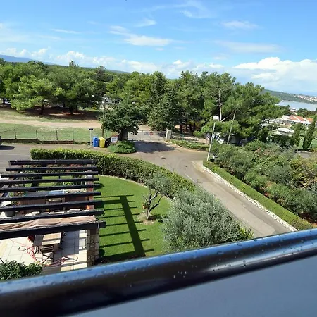 Apartments Ravlic Punat Exterior photo