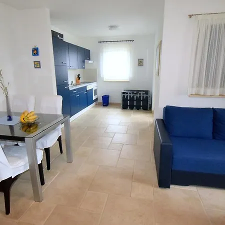 Apartments Ravlic Punat Room photo