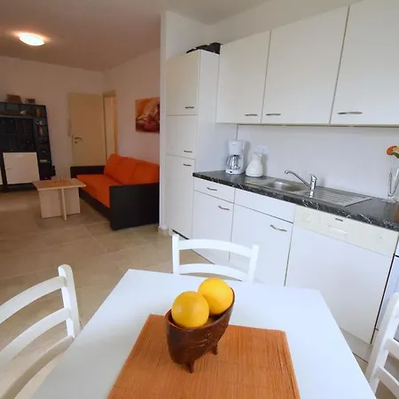 Apartments Ravlic Punat Exterior photo