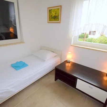 Apartments Ravlic Punat Exterior photo